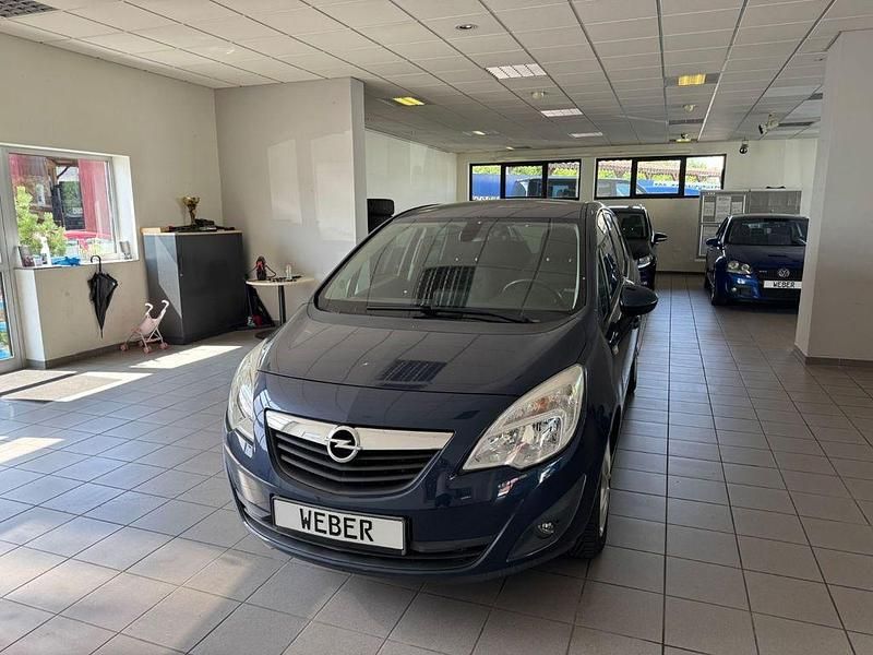 Blau Gebraucht 2011 Opel Meriva Design Edition Van / Kleinbus | 3.999 € (Fairer Preis) - Bild 1/4