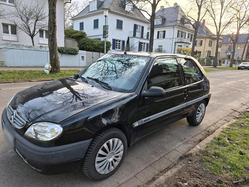 Gebraucht Citroën Saxo 60 PS (44 kW) 2003 Schwarz Kleinwagen