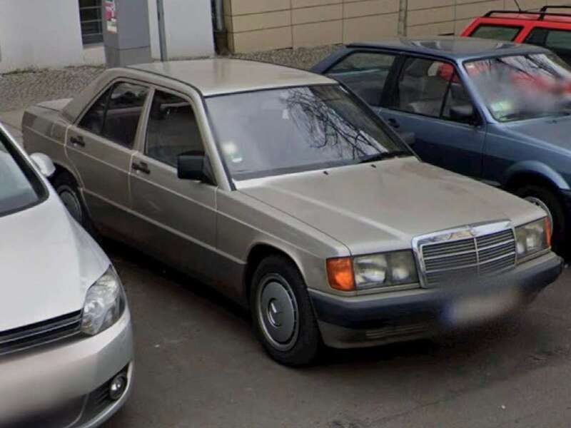 Grau Gebraucht 1992 Mercedes 190 Limousine | 2.700 € - Bild 1/3