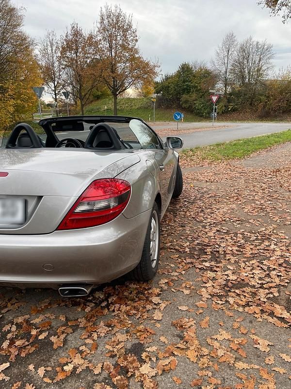 Second-hand Mercedes SLK200 184 CP (135 kW) 2008 Gri Cabrio
