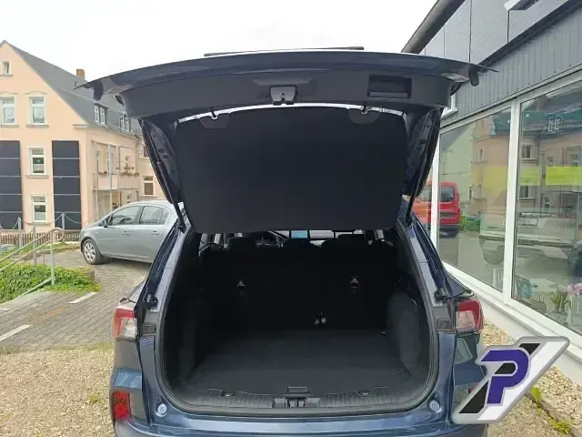 Gebraucht Ford Kuga Cool & Connect 150 PS (110 kW) 2022 Blau SUV