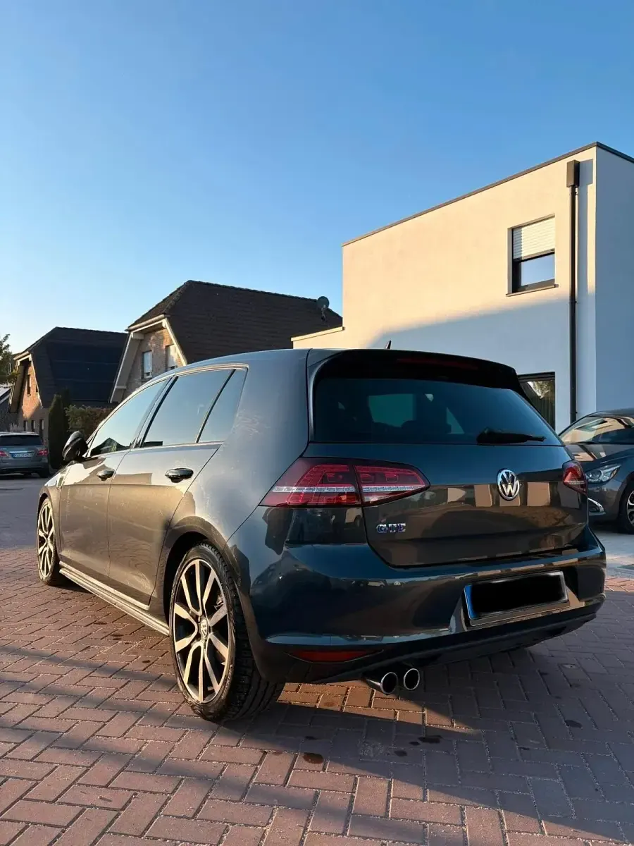 Gebraucht VW Golf GTE 204 PS (150 kW) 2015 Grau Coupé