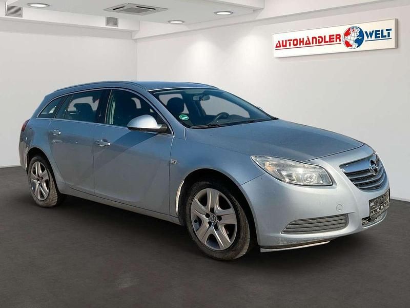 Gebraucht Opel Insignia Edition 140 PS (102 kW) 2013 Blau Kombi
