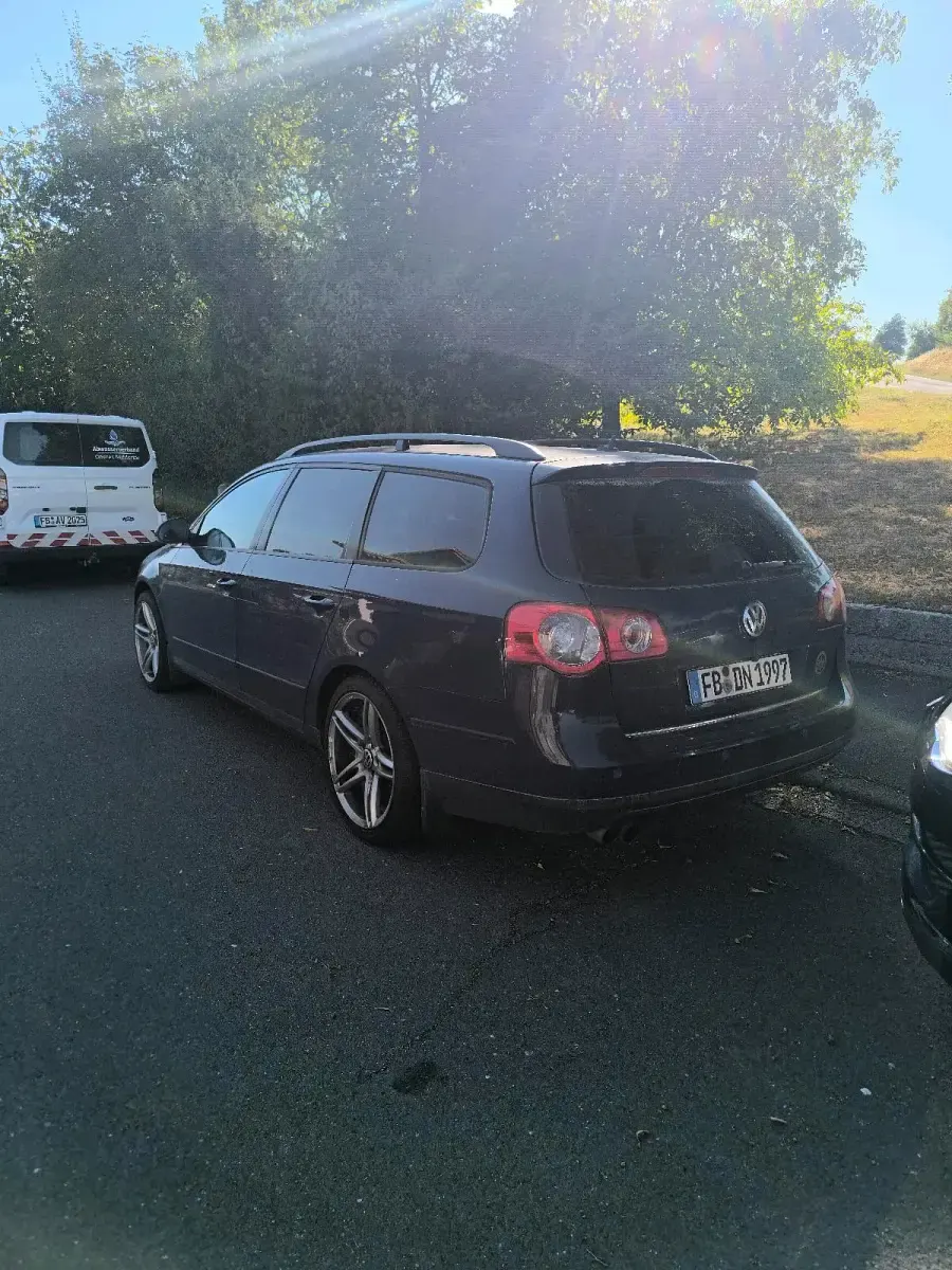 Gebraucht VW Passat 140 PS (102 kW) 2005 Blau Kombi