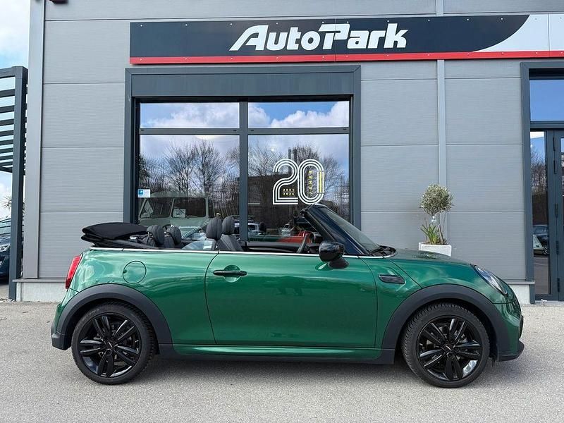 Gebraucht Mini John Cooper Works Cabriolet Premium 136 PS (100 kW) 2023 British racing green iv (metallic) Cabrio