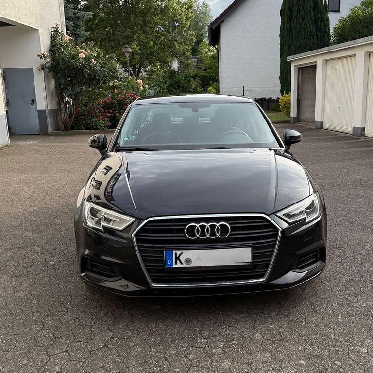 Gebraucht Audi A3 Advanced 110 PS (80 kW) 2017 Schwarz Limousine