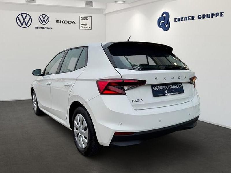 Gebraucht Skoda Fabia Active 80 PS (58 kW) 2022 Weiß Limousine