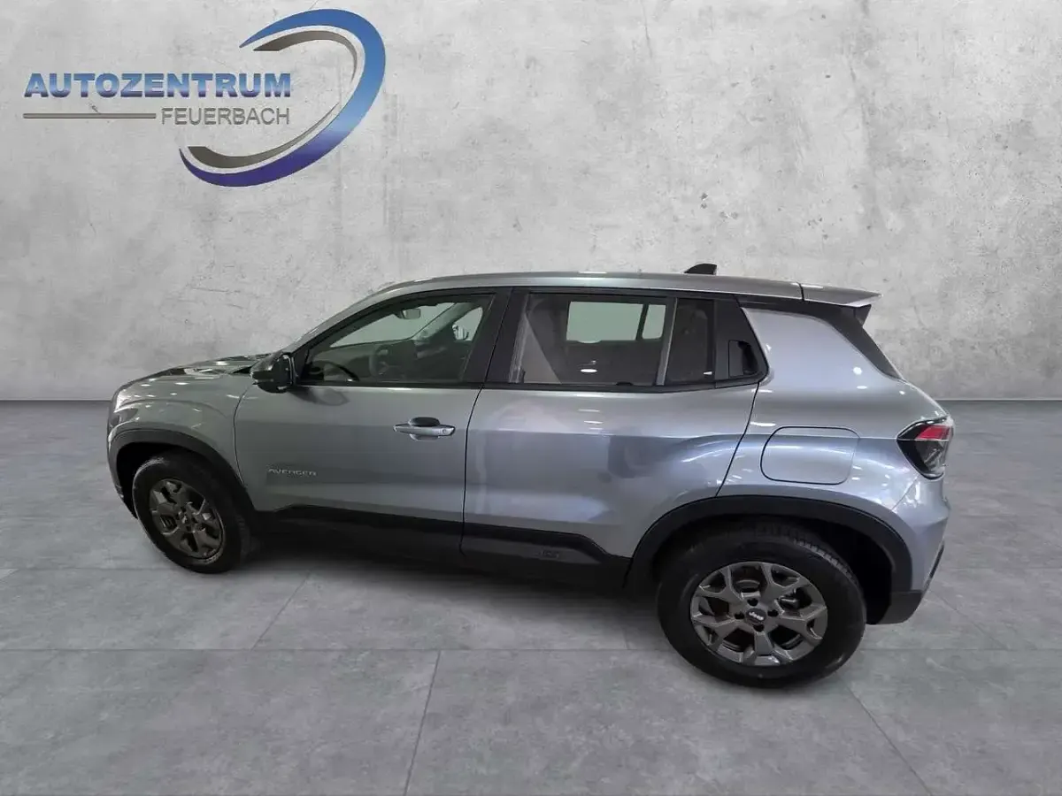 Gebraucht Jeep Avenger EV Longitude 114 kW (156 PS) 2025 Met grey evoluzione (vr519/a) SUV