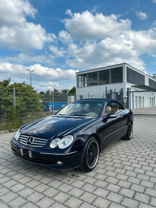 Blau Gebraucht 2003 Mercedes CLK320 Cabrio | 5.599 € (Fairer Preis) - Bild 1/4