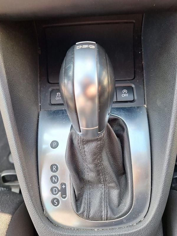 Gebraucht VW Golf VI Highline 105 PS (77 kW) 2011 Schwarz Kleinwagen