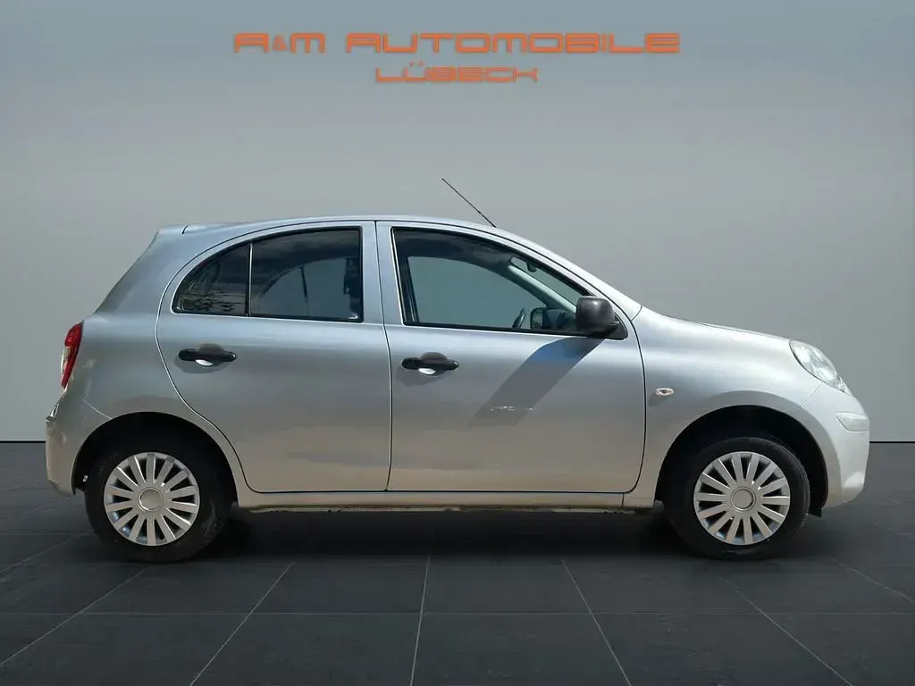 Gebraucht Nissan Micra 80 PS (58 kW) 2012 Silber Kleinwagen