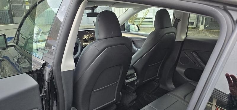 Gebraucht Tesla Model Y 366 kW (498 PS) 2022 Schwarz SUV