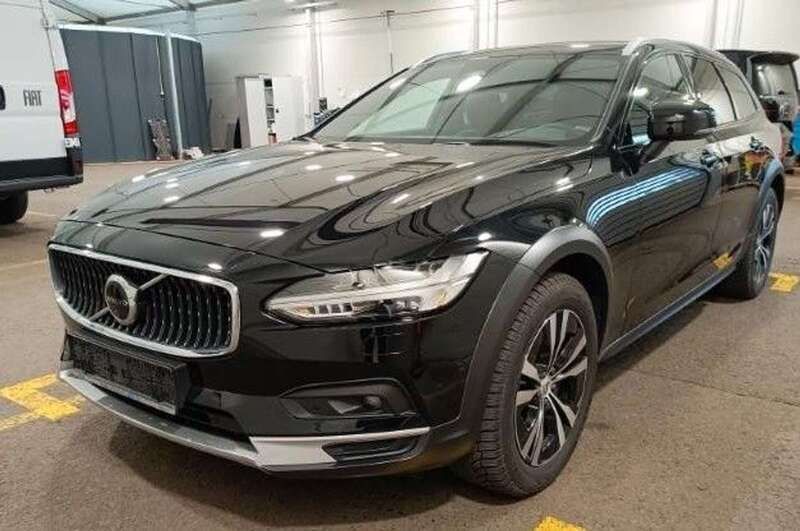 Schwarz Gebraucht 2024 Volvo V90 CC Plus Kombi | 53.850 € (Etwas zu teuer) - Bild 1/4