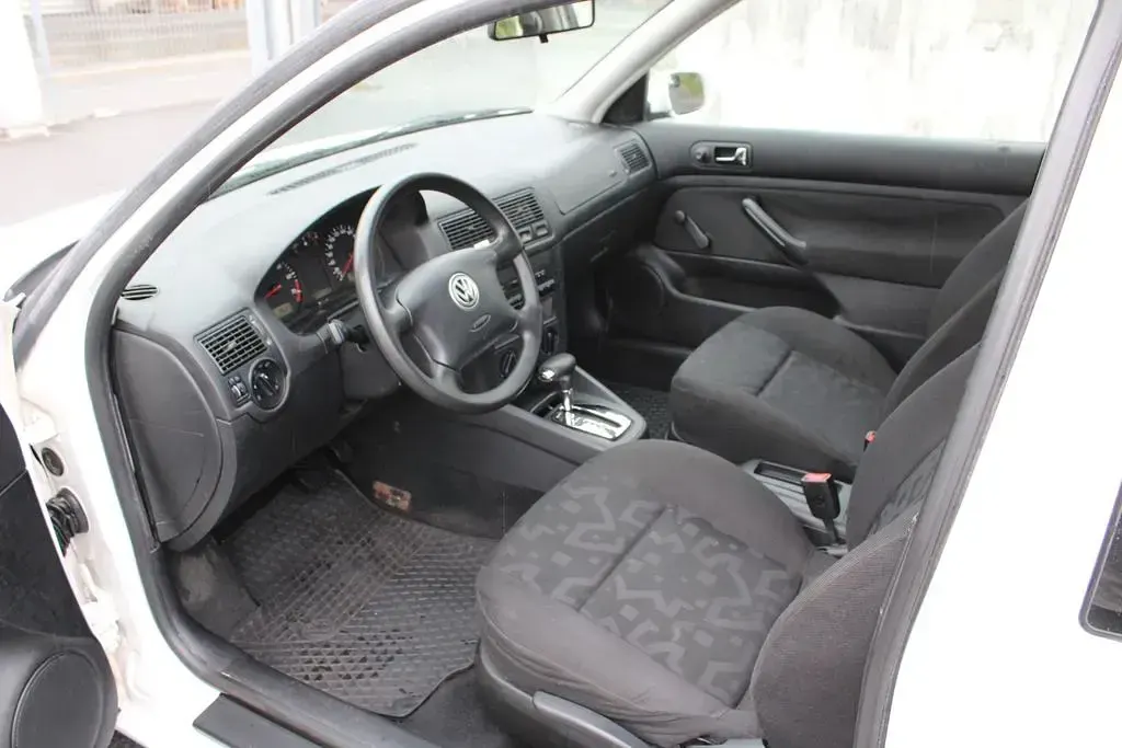 Gebraucht VW Golf III 101 PS (74 kW) 1998 Weiß Limousine