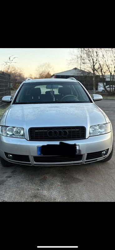 Silber Gebraucht 2003 Audi A4 Kombi | 1.100 € (Superpreis) - Bild 1/4