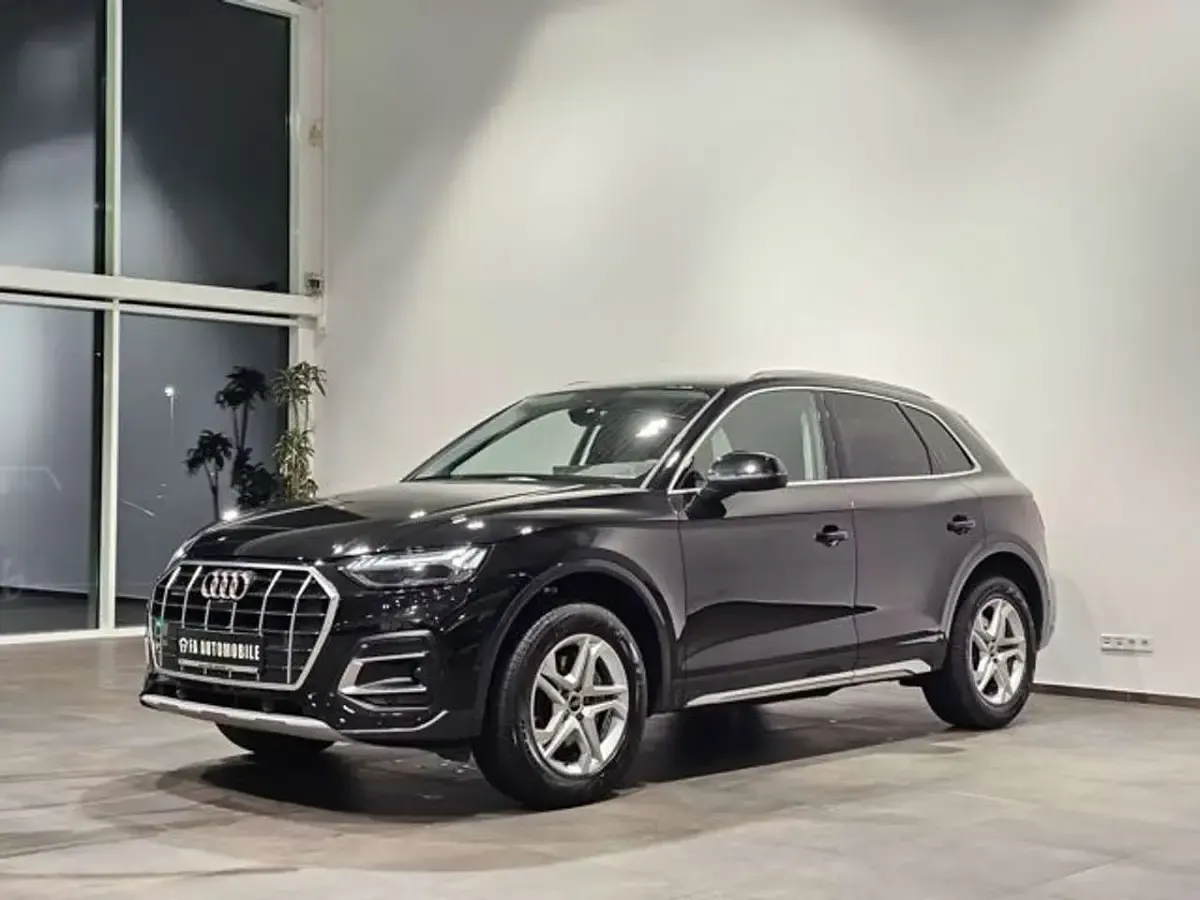 Gebraucht Audi Q5 Sport 204 PS (150 kW) 2025 Mythosschwarz metall (metallic) SUV