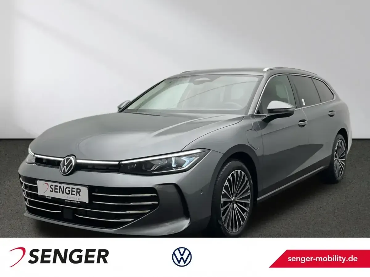 Gebraucht VW Passat Elegance 204 PS (150 kW) 2025 Kombi