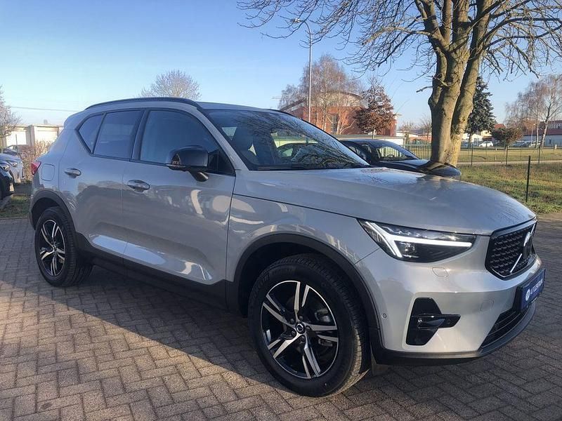 Gebraucht Volvo XC40 Plus 163 PS (119 kW) 2025 Grau SUV