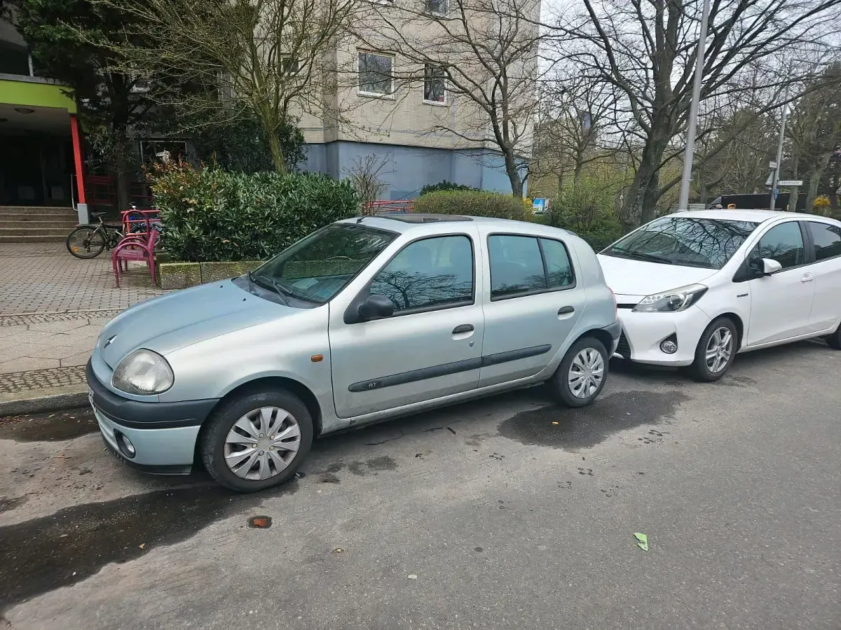 Gebraucht Renault Clio II 75 PS (55 kW) 1999 Kleinwagen