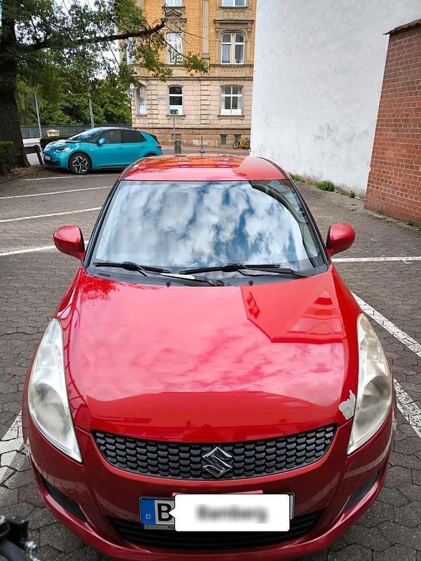 Rot Gebraucht 2011 Suzuki Swift Club Kleinwagen | 2.300 € (Superpreis) - Bild 1/4