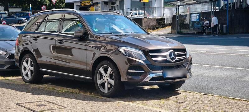 Andere außenfarben Gebraucht 2016 Mercedes GLE350 SUV | 19.500 € (Etwas zu teuer) - Bild 1/4