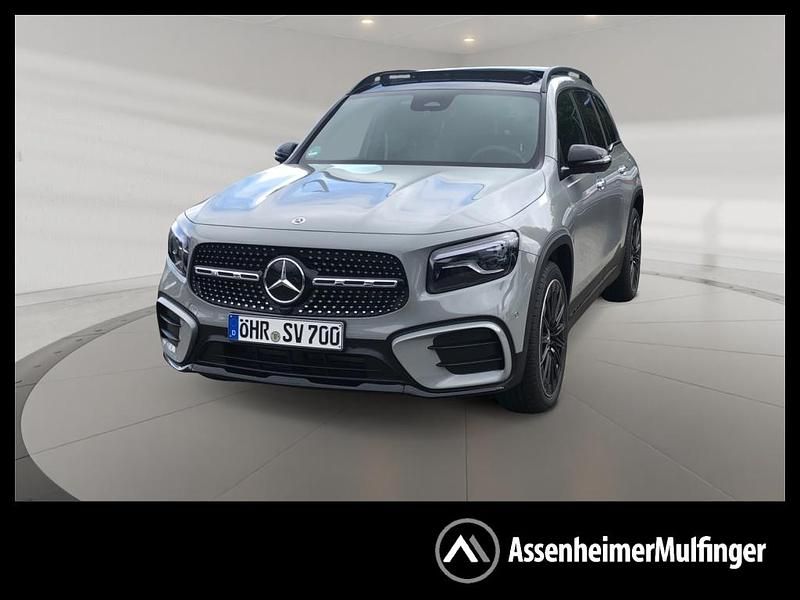 Manufaktur lack manufaktur alpingrau uni Gebraucht 2025 Mercedes GLB250 SUV | 59.980 € - Bild 1/4