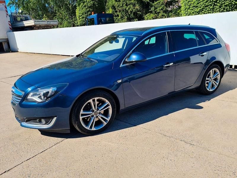 Blau Gebraucht 2013 Opel Insignia Kombi | 5.950 € (Guter Preis) - Bild 1/4