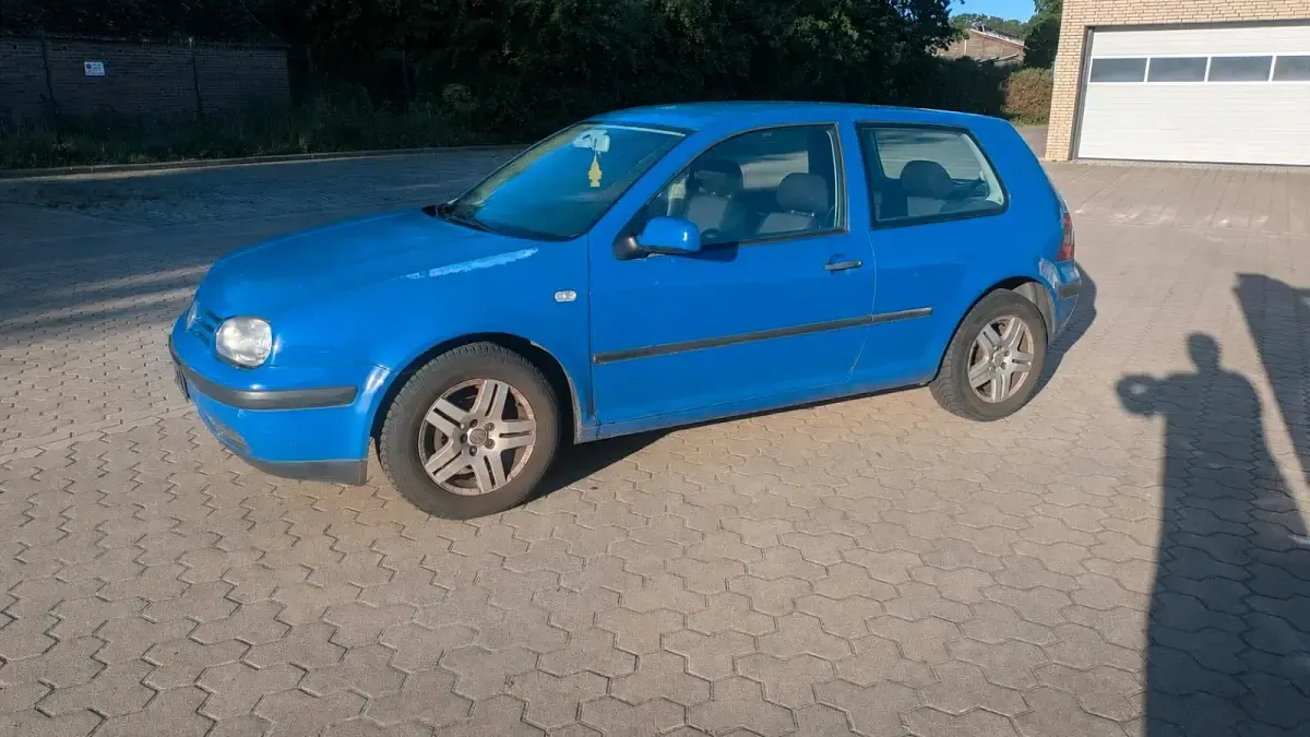 Gebraucht VW Golf IV 75 PS (55 kW) 2001 Blau Limousine