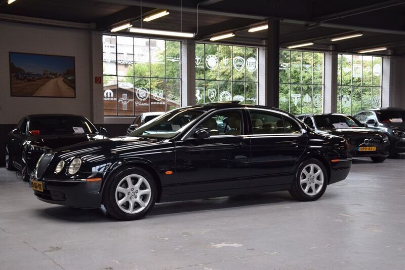 Schwarz Gebraucht 2006 Jaguar S-Type S Limousine | 4.650 € - Bild 1/4