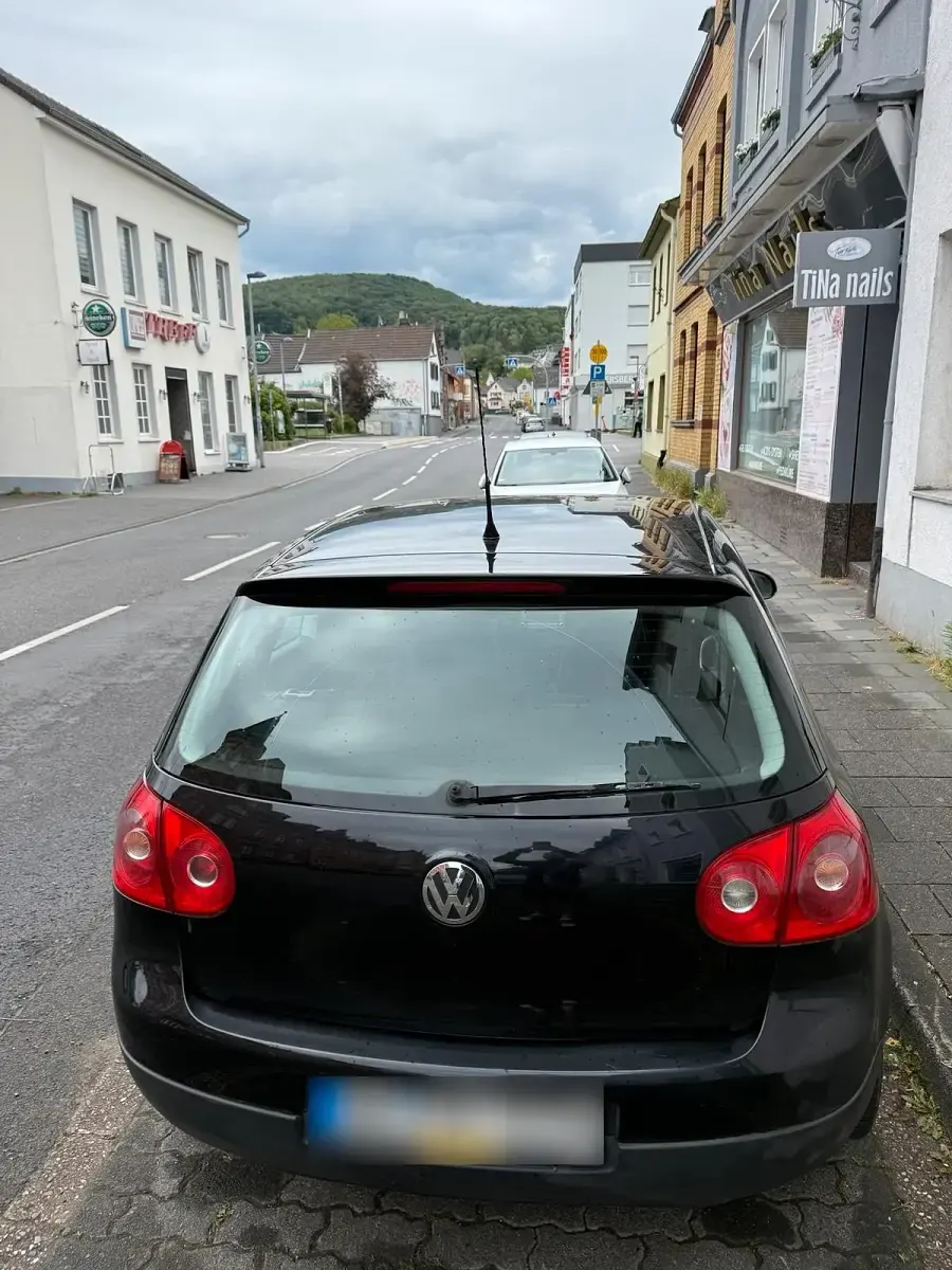Gebraucht VW Golf V 102 PS (75 kW) 2006 Schwarz Kleinwagen