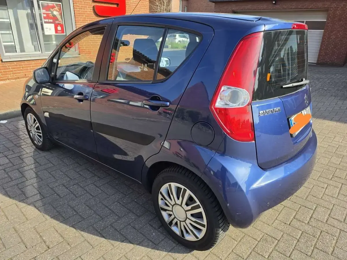 Gebraucht Suzuki Splash Comfort 86 PS (63 kW) 2009 Blau Kleinwagen