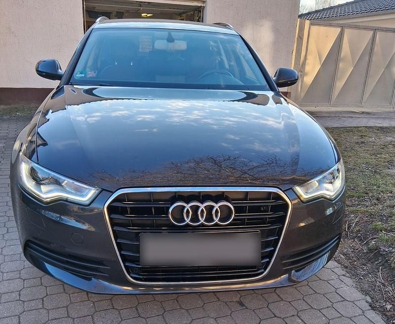 Gebraucht Audi A6 Ambiente 177 PS (130 kW) 2012 Schwarz Kombi