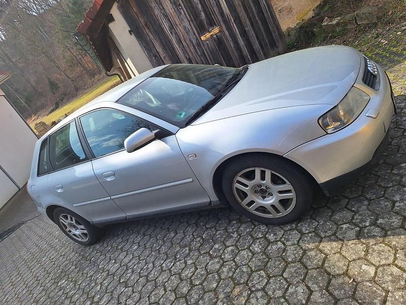 Second-hand Audi A3 102 CP (75 kW) 2003 Argintiu Hatchback