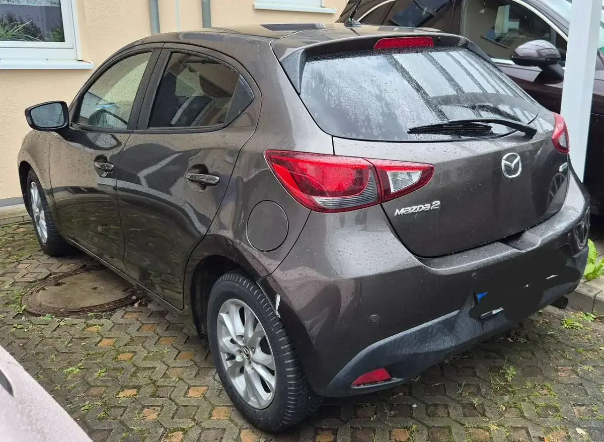 Gebraucht Mazda 2 Sports-Line 90 PS (66 kW) 2015 Grau Limousine