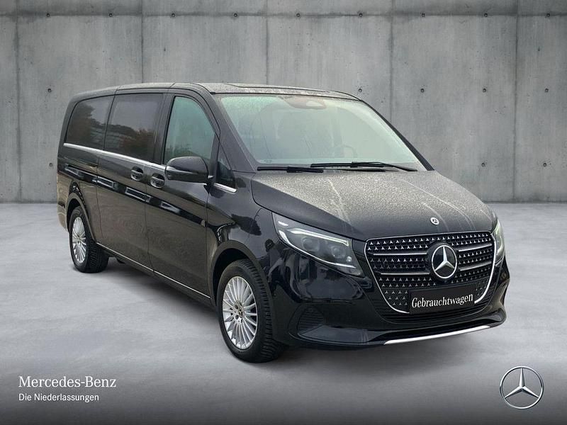 Gebraucht Mercedes V300 Avantgarde 237 PS (174 kW) 2024 Schwarz Van / Kleinbus