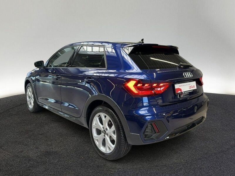 Gebraucht Audi A1 Ambiente 150 PS (110 kW) 2024 Navarrablau metallic Kleinwagen