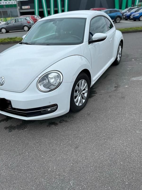 Gebraucht VW Beetle Design 105 PS (77 kW) 2014 Weiß Kleinwagen