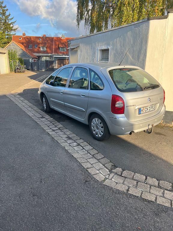 Blau Gebraucht 2006 Citroën C4 Picasso Exclusive Van / Kleinbus | 2.000 € (Fairer Preis) - Bild 1/4