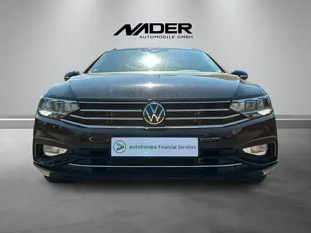 Gebraucht VW Passat 150 PS (110 kW) 2024 Schwarz Kombi