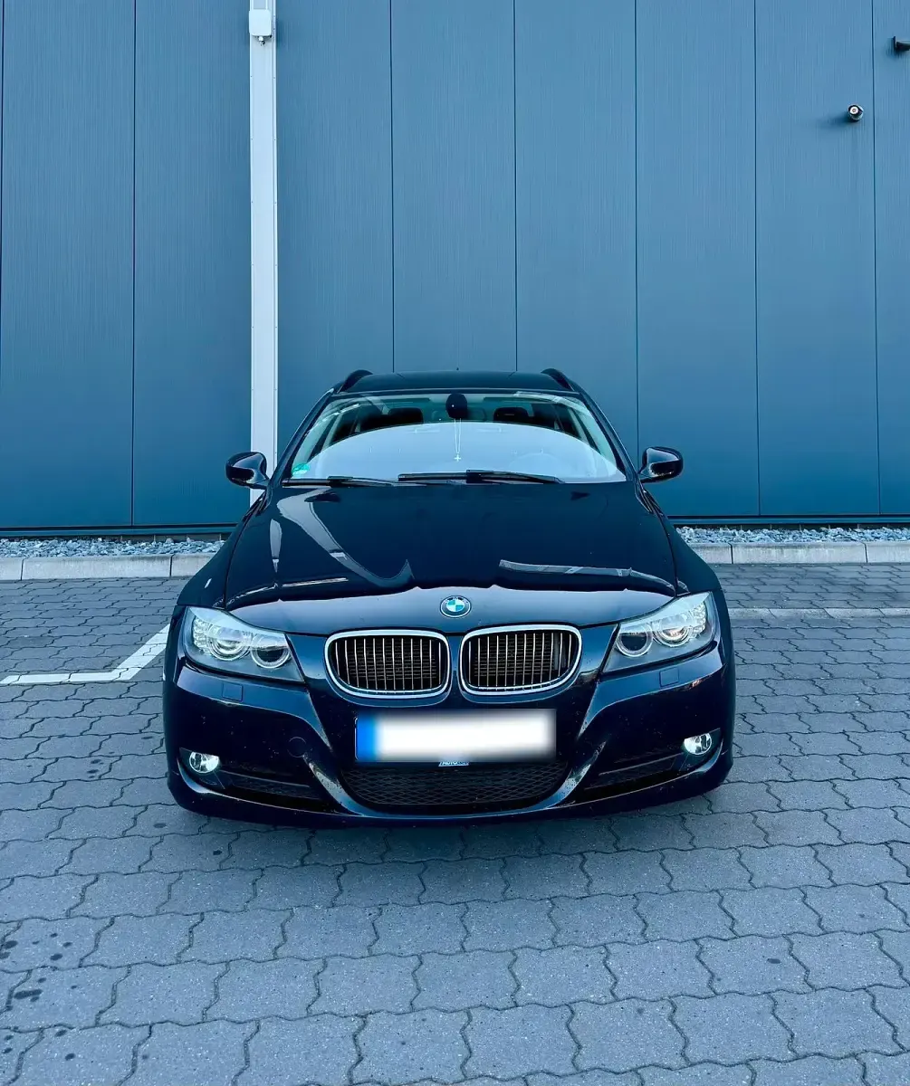 Gebraucht BMW 325 204 PS (150 kW) 2012 Schwarz Kombi