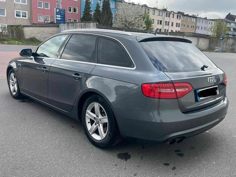 Gebraucht Audi A4 S-Line 143 PS (105 kW) 2012 Grau Kombi
