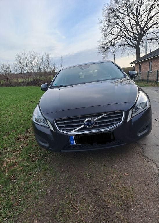 Gebraucht Volvo V60 Kinetic 150 PS (110 kW) 2011 Schwarz Kombi