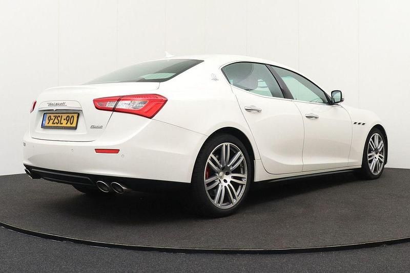 Gebraucht Maserati Ghibli 275 PS (202 kW) 2015 Weiß Limousine