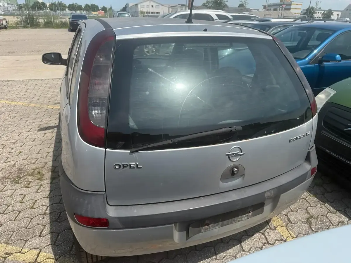 Gebraucht Opel Corsa 75 PS (55 kW) 2001 Silber Kleinwagen