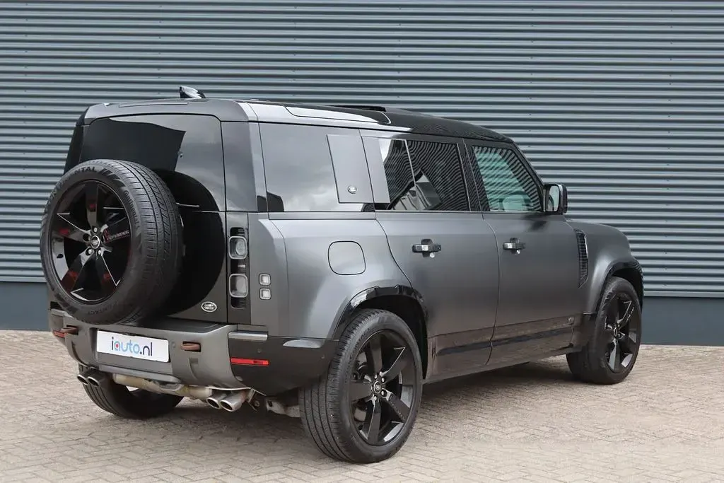 Gebraucht Land Rover Defender Carpathian Edition 525 PS (386 kW) 2023 Grau SUV