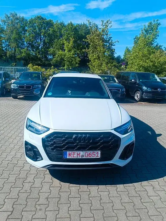 Gebraucht Audi Q5 Edition .1 204 PS (150 kW) 2021 Gletscherweiss SUV