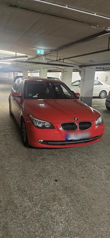 Gebraucht BMW 523 190 PS (139 kW) 2009 Rot Kombi