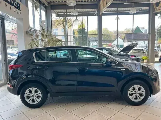 Gebraucht Kia Sportage Edition 7 132 PS (97 kW) 2018 1k zilinaschwarz met. SUV