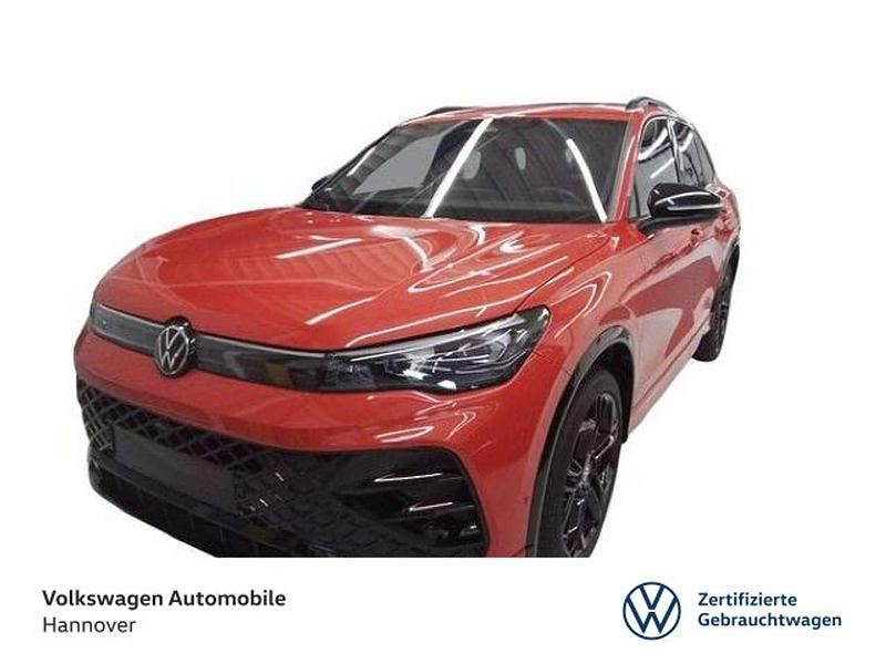 Persimmon red metallic Gebraucht 2024 VW Tiguan R-line SUV | 51.890 € (Fairer Preis) - Bild 1/3