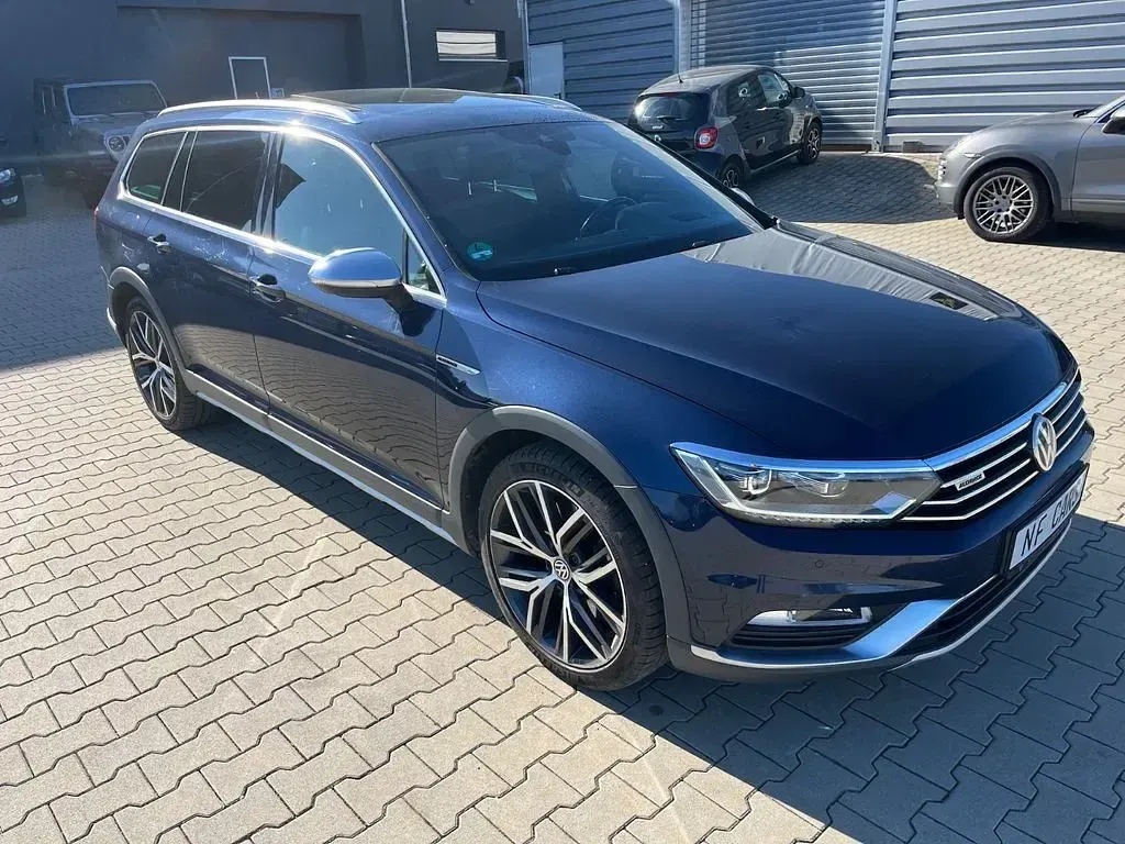 Gebraucht VW Passat 239 PS (175 kW) 2016 Blau Kombi